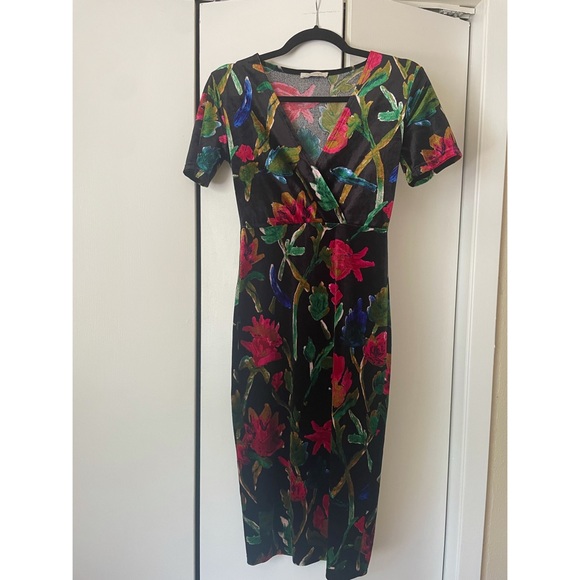 Zara Velvet 80s inspired Bodycon Dress - Picture 2 of 2